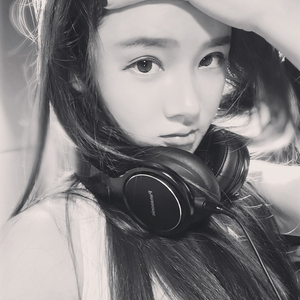 寡妇巨大的荫蒂和奶头
